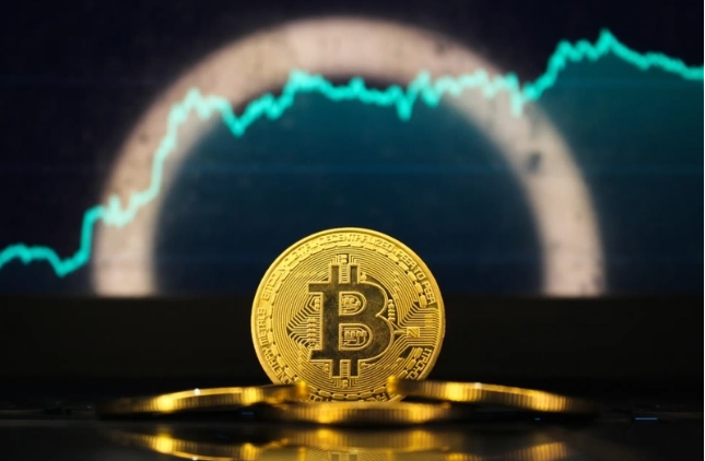比特币(BTC)暂时回吐10.8万美元